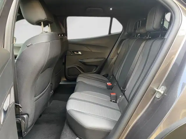 Peugeot 2008 view 8