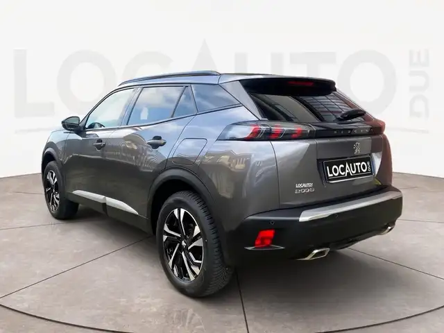 Peugeot 2008 view 5