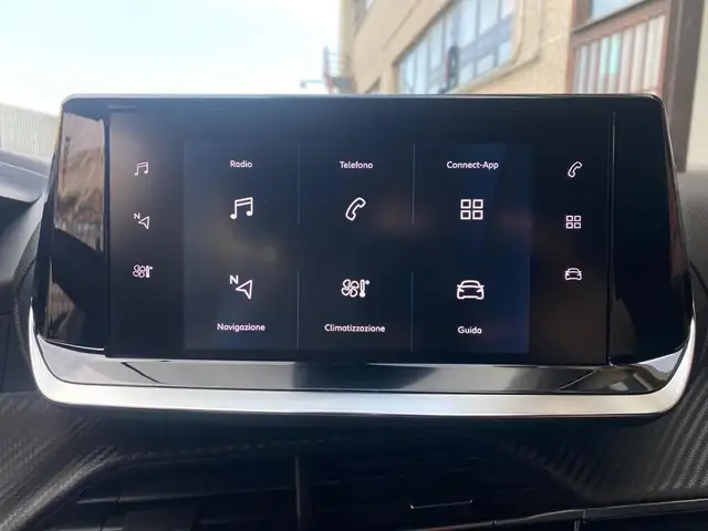 Peugeot 2008 view 10
