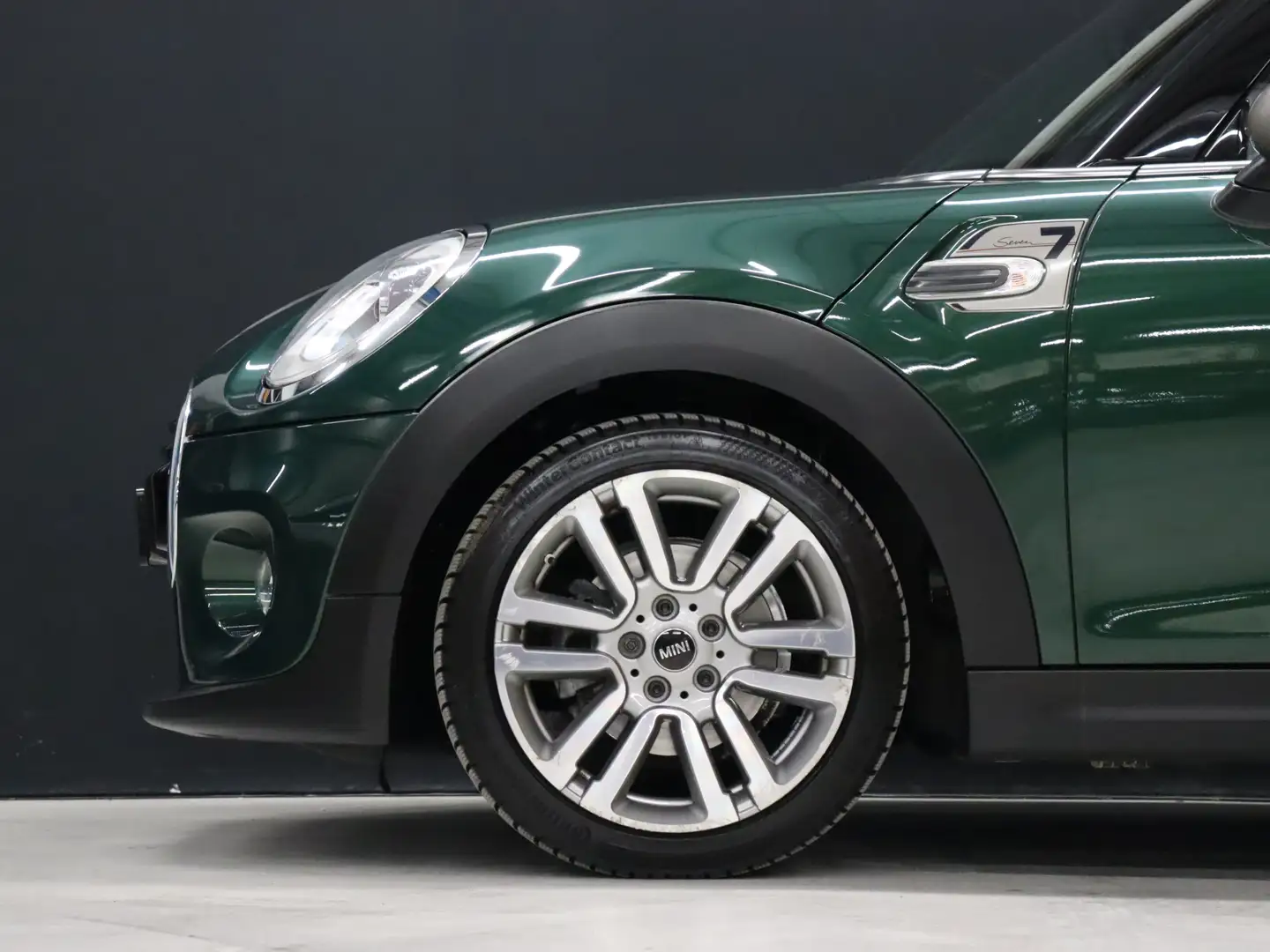 MINI Cooper Mini 1.5 Business Seven [NAVIGATIE, VOL LEDER, SPO Groen - 2