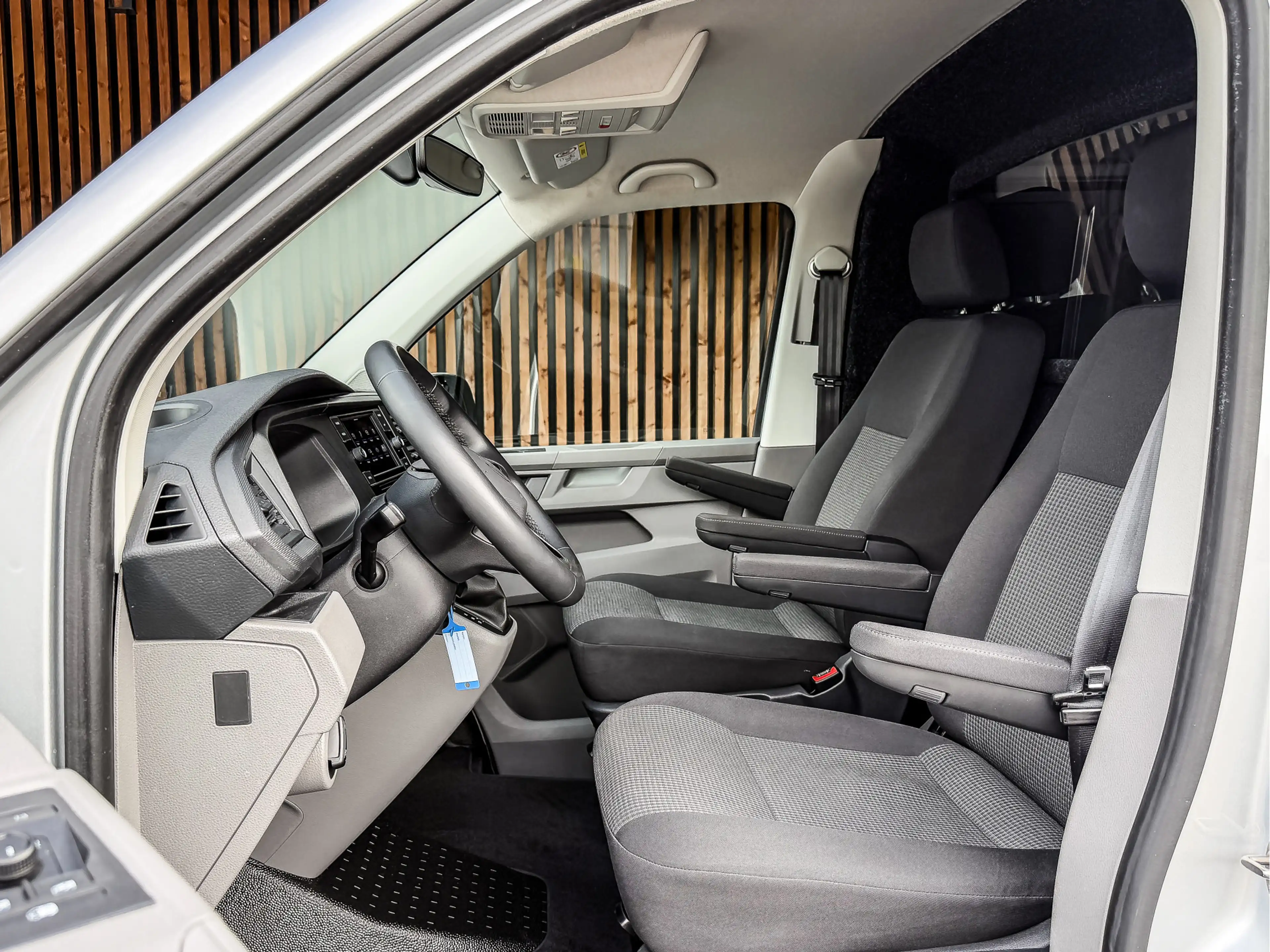 Volkswagen T6.1 Transporter 2.0 TDI 150PK DSG L2H1 Marge incl. BTW en BPM | CA — photo 14
