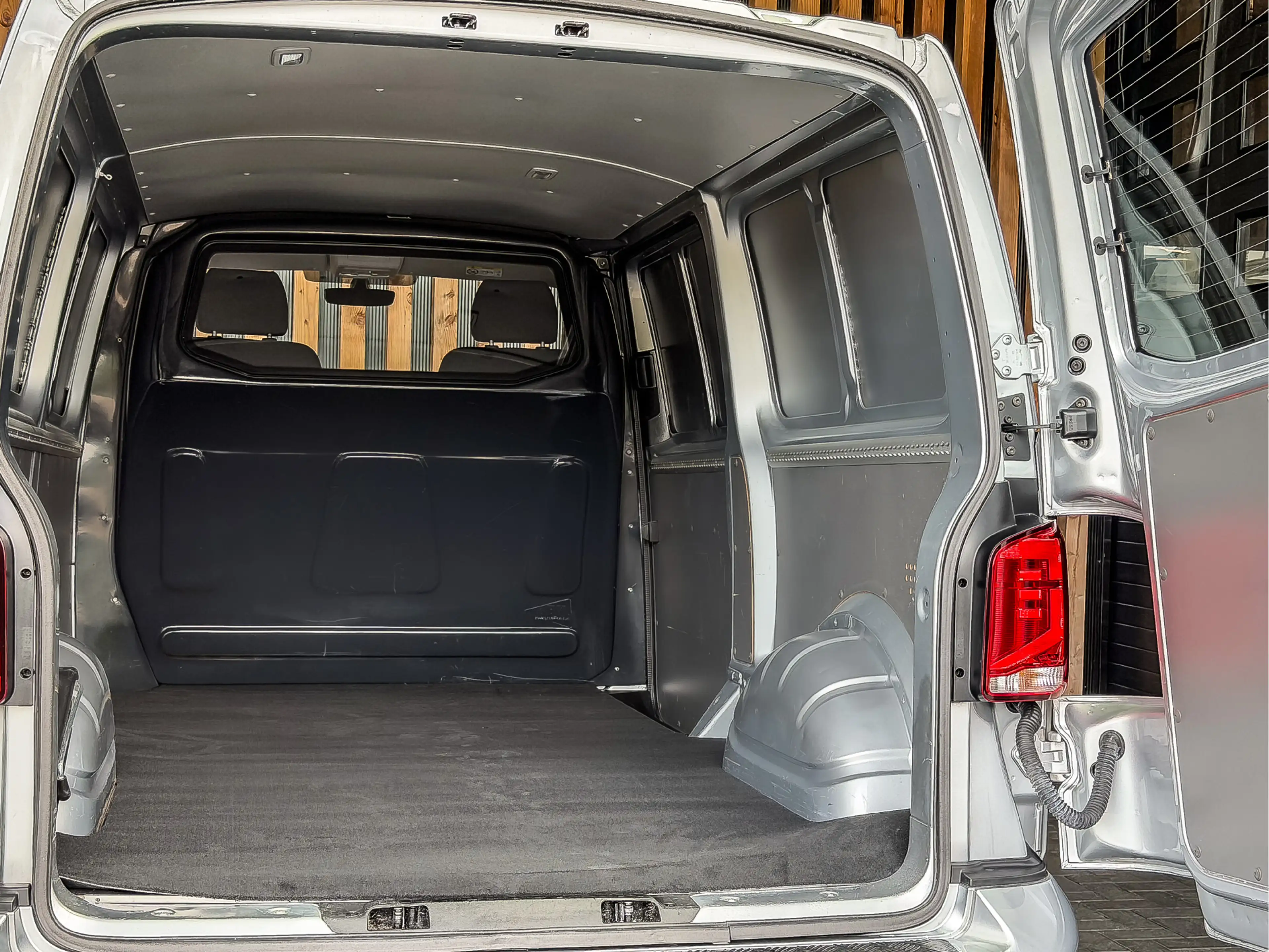 Volkswagen T6.1 Transporter 2.0 TDI 150PK DSG L2H1 Marge incl. BTW en BPM | CA — photo 50