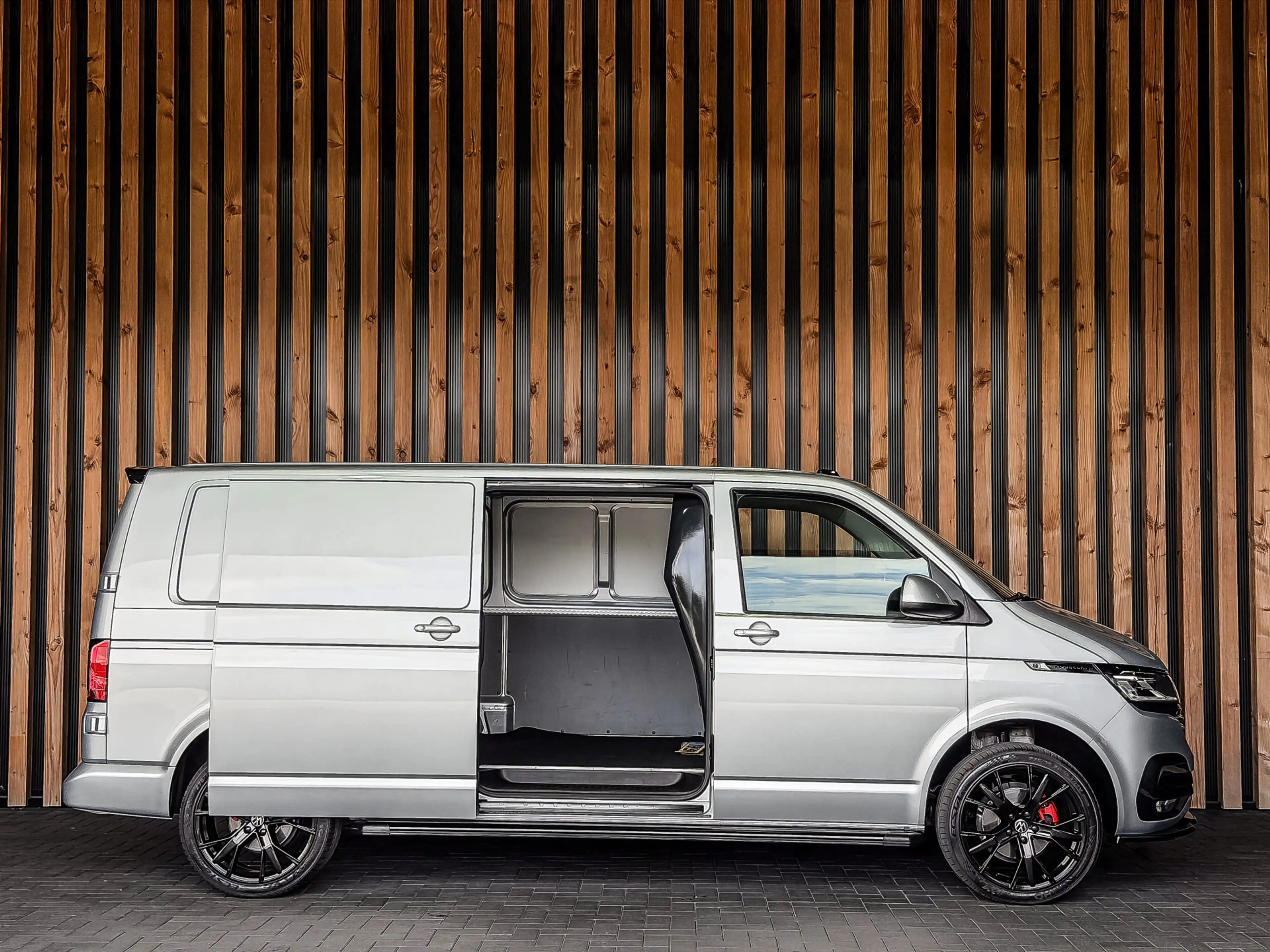 Volkswagen T6.1 Transporter 2.0 TDI 150PK DSG L2H1 Marge incl. BTW en BPM | CA — photo 4
