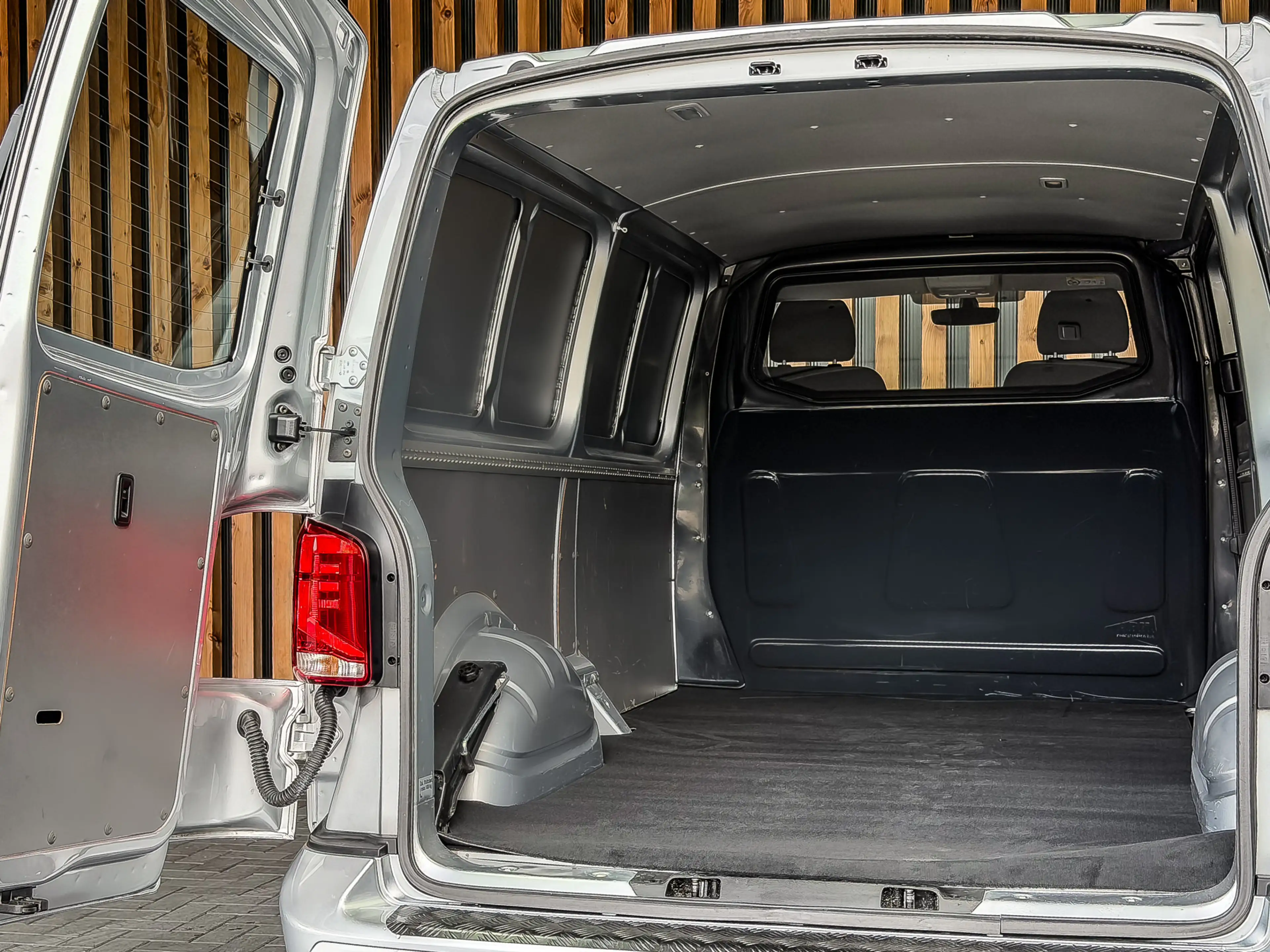 Volkswagen T6.1 Transporter 2.0 TDI 150PK DSG L2H1 Marge incl. BTW en BPM | CA — photo 49