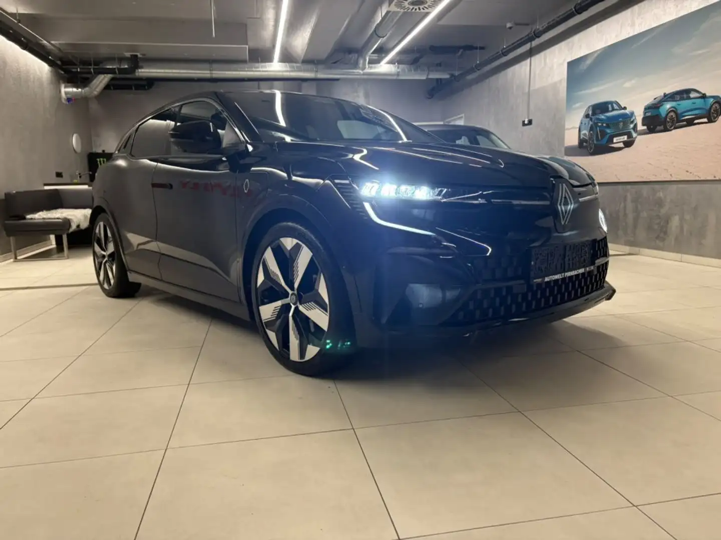 Renault Megane E-TECH 100% E Techno V60 220hp optimum char Schwarz - 2