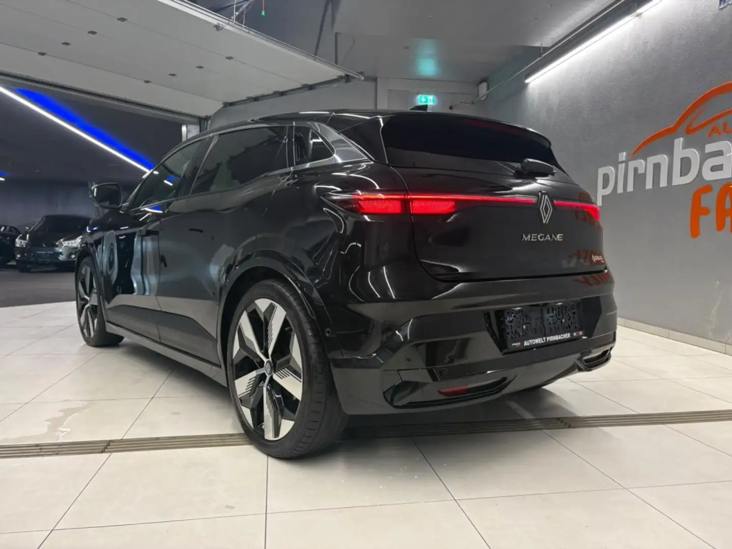 Renault Megane E-TECH 100% E Techno V60 220hp optimum char Schwarz - 1