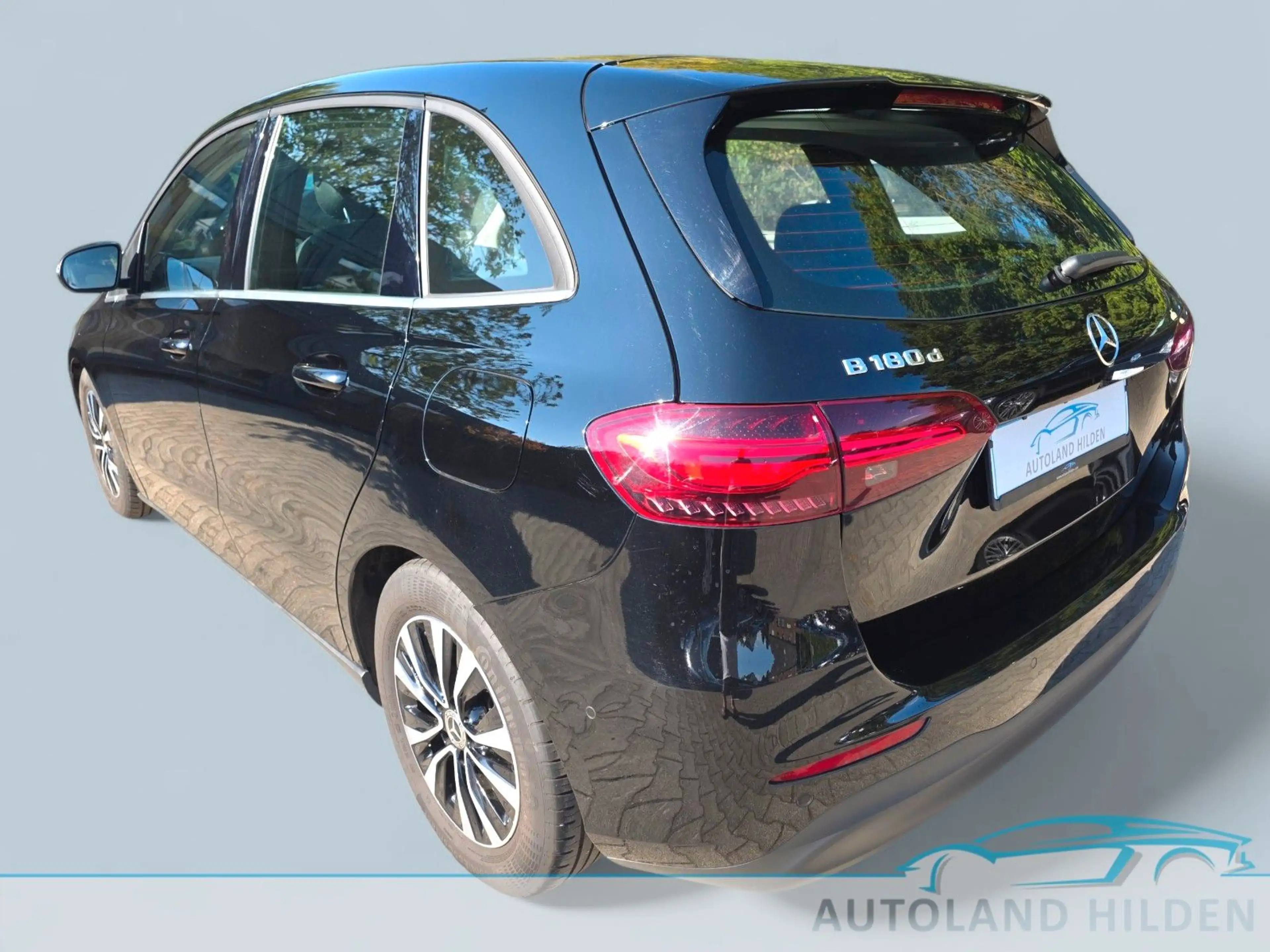 Mercedes-Benz B 180 d 8G-DCT 2.0 Automatik/Kamera/LED/1 Hand — photo 4