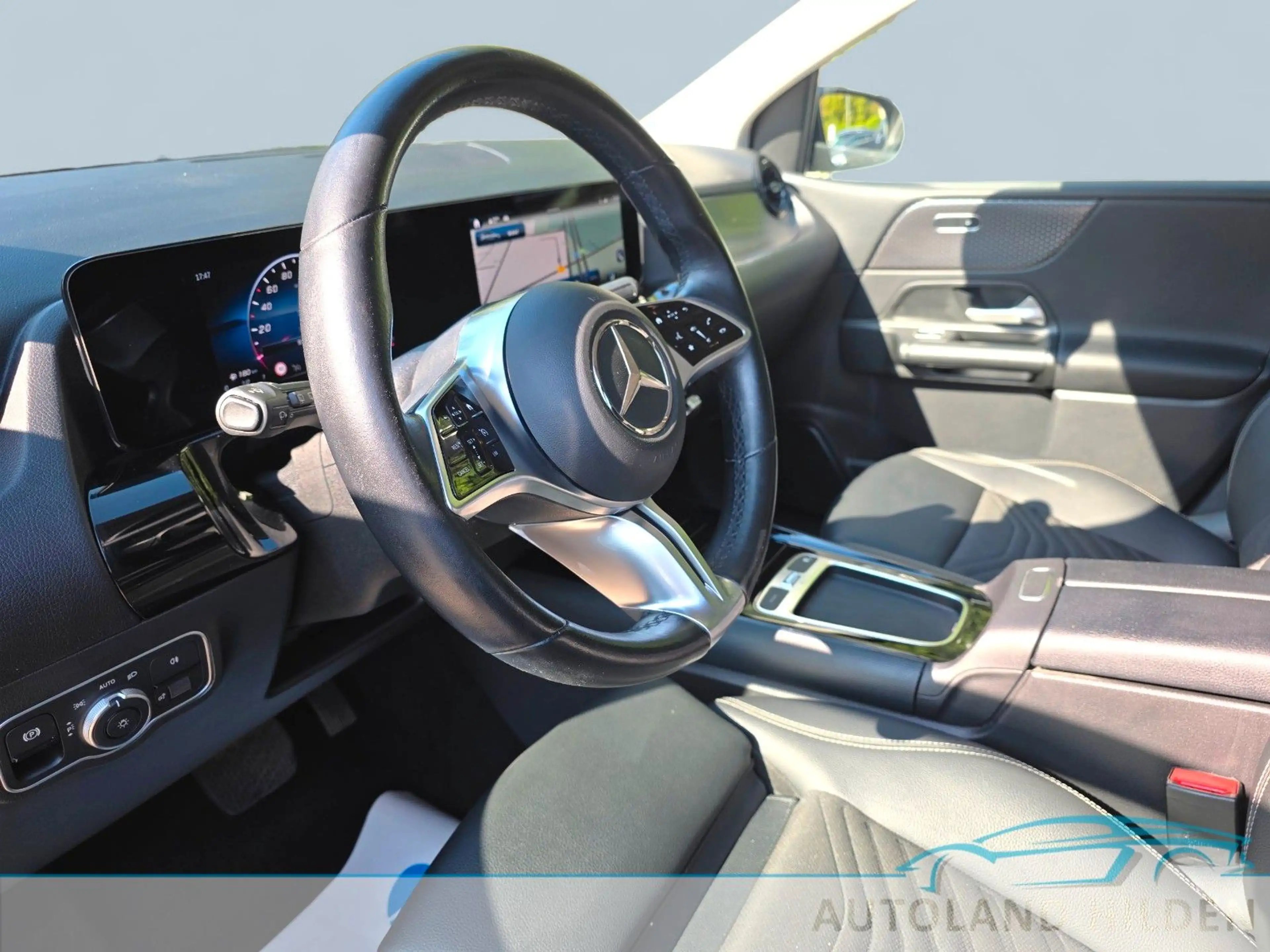 Mercedes-Benz B 180 d 8G-DCT 2.0 Automatik/Kamera/LED/1 Hand — photo 15