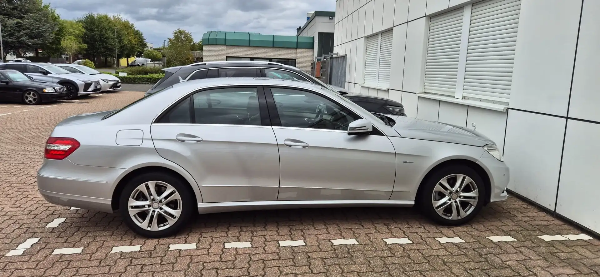 Mercedes-Benz E 200 E 200 Kompressor Automatik Avantgarde - 2