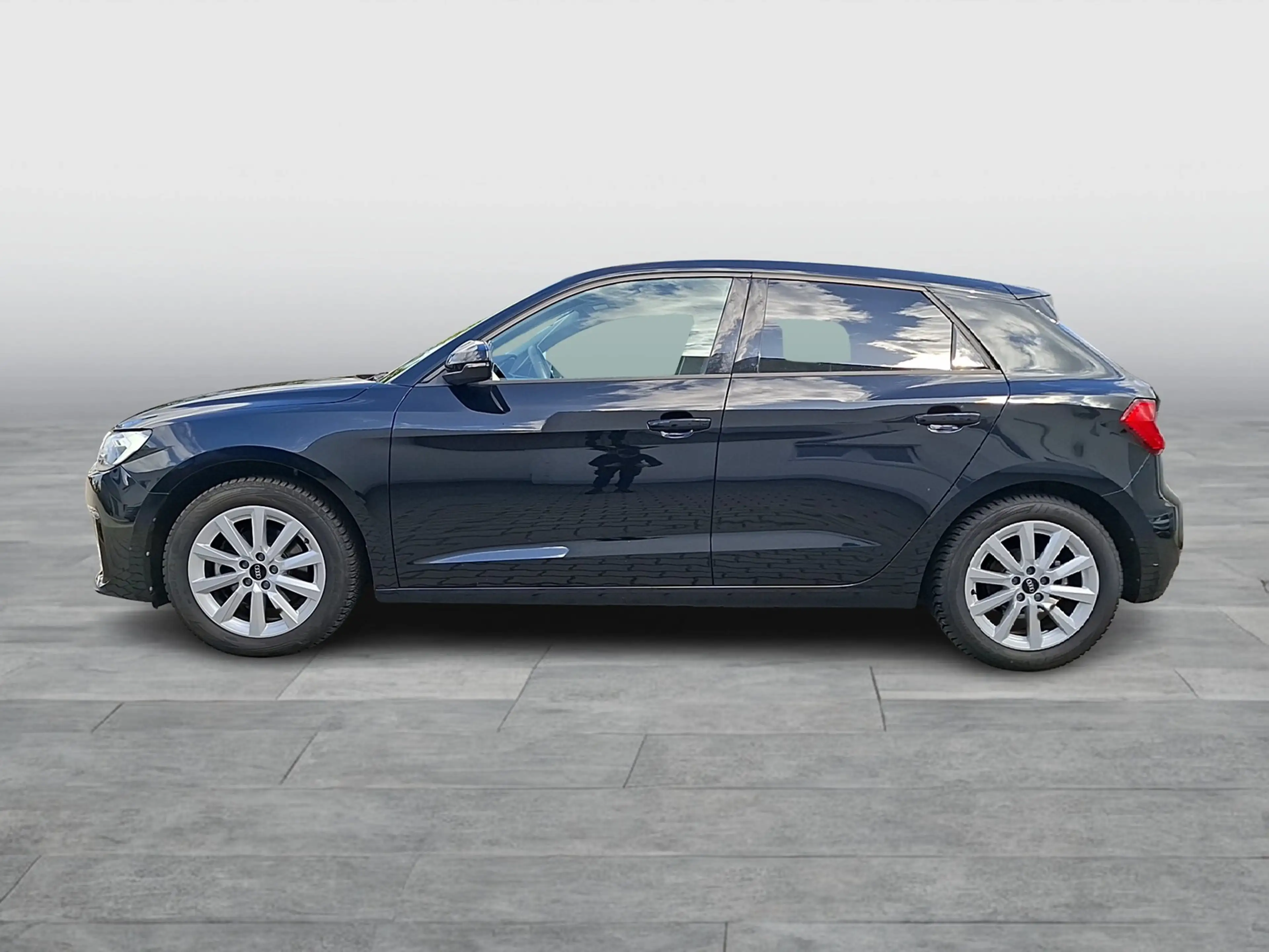 Audi A1 Sportback 30 TFSI advanced S-tronic LED APP AVC... — photo 2