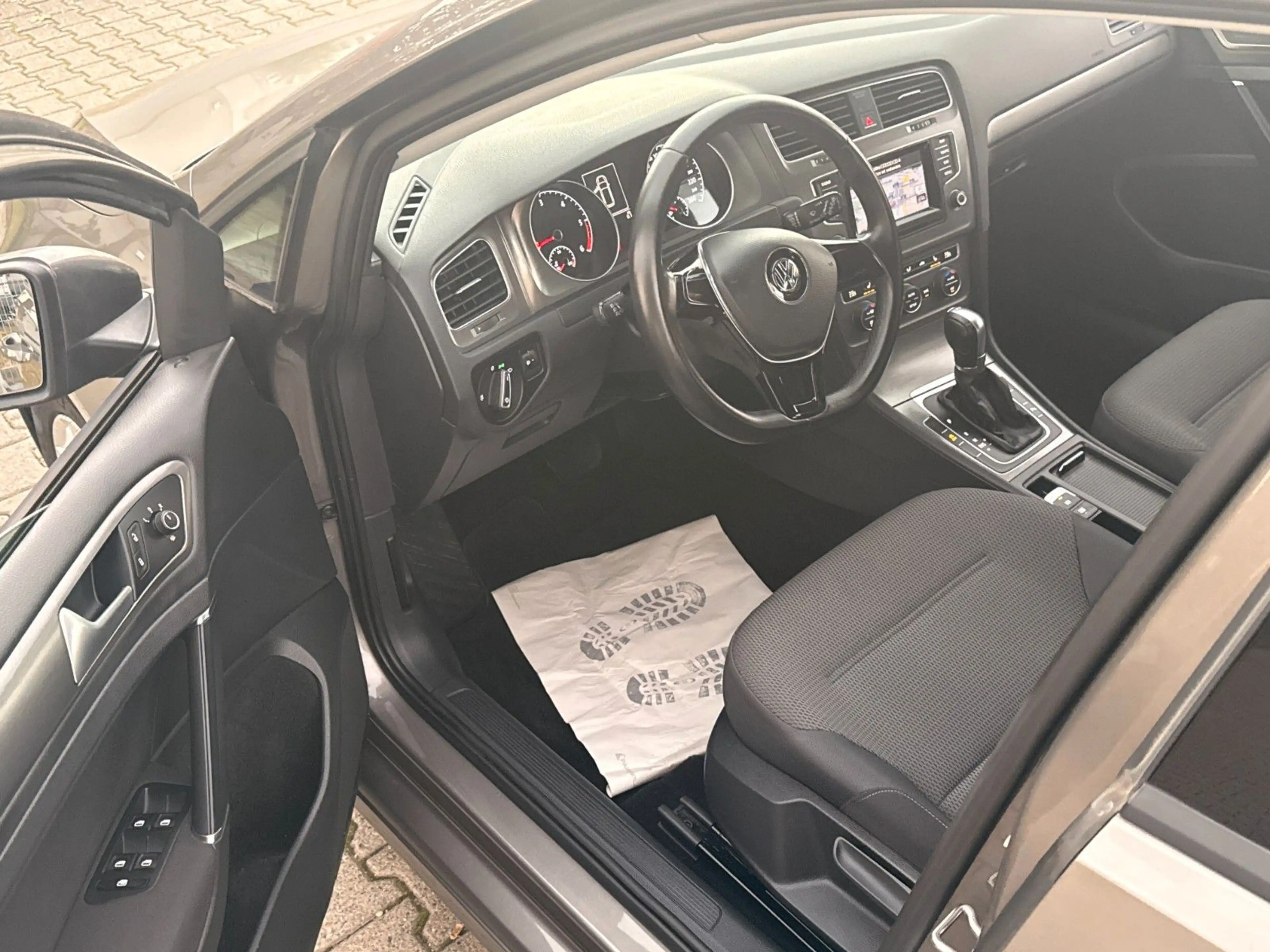 Volkswagen Golf VII 1.6 TDI DPF Variant Comfortline BMT.NAV — photo 15