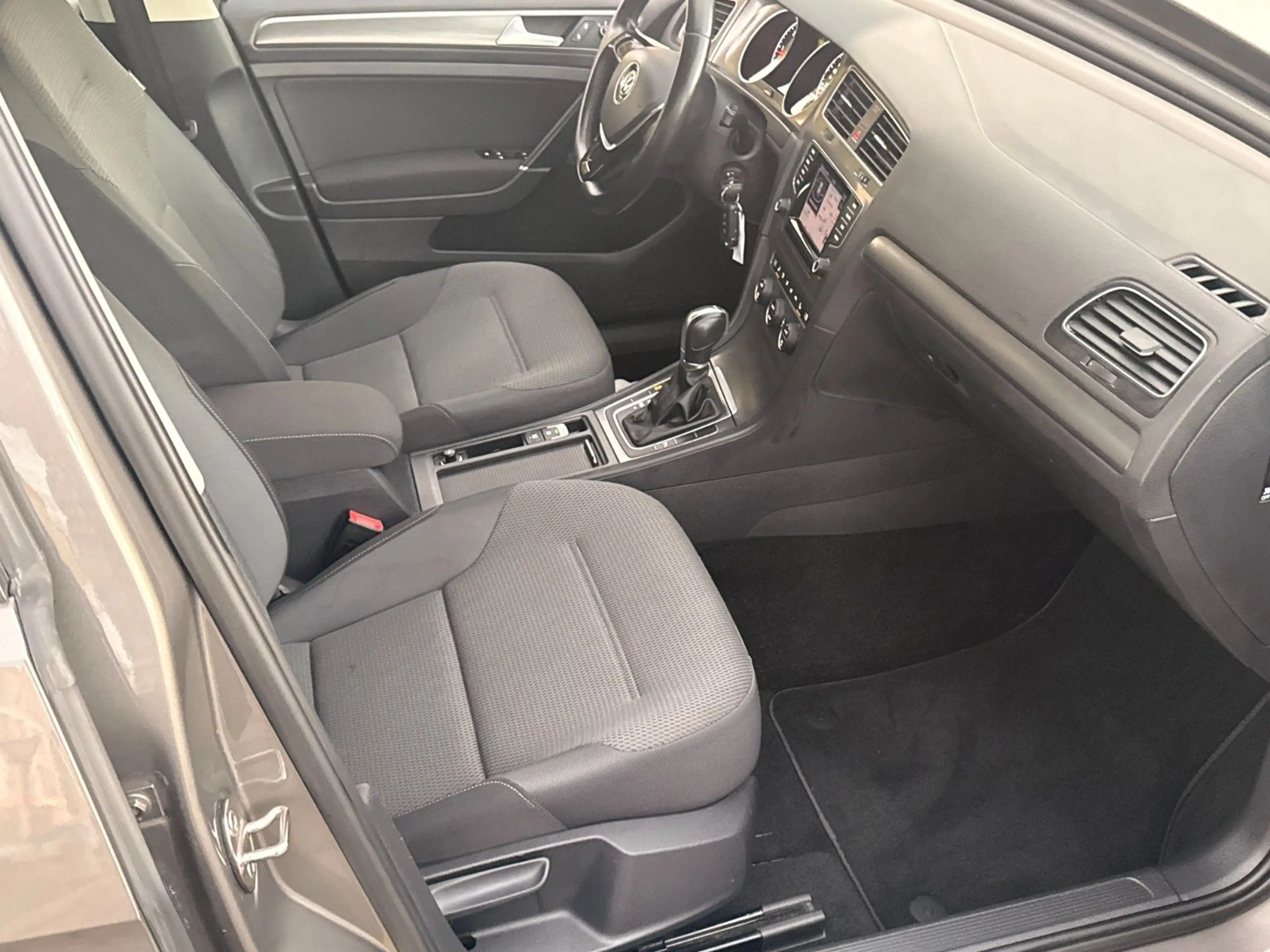 Volkswagen Golf VII 1.6 TDI DPF Variant Comfortline BMT.NAV — photo 12