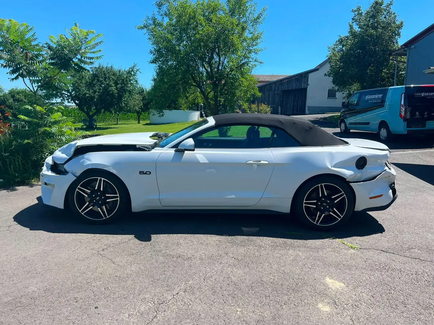 Ford Mustang 5,0L V8 GT Convertible *HAVARIE* Weiß - 2