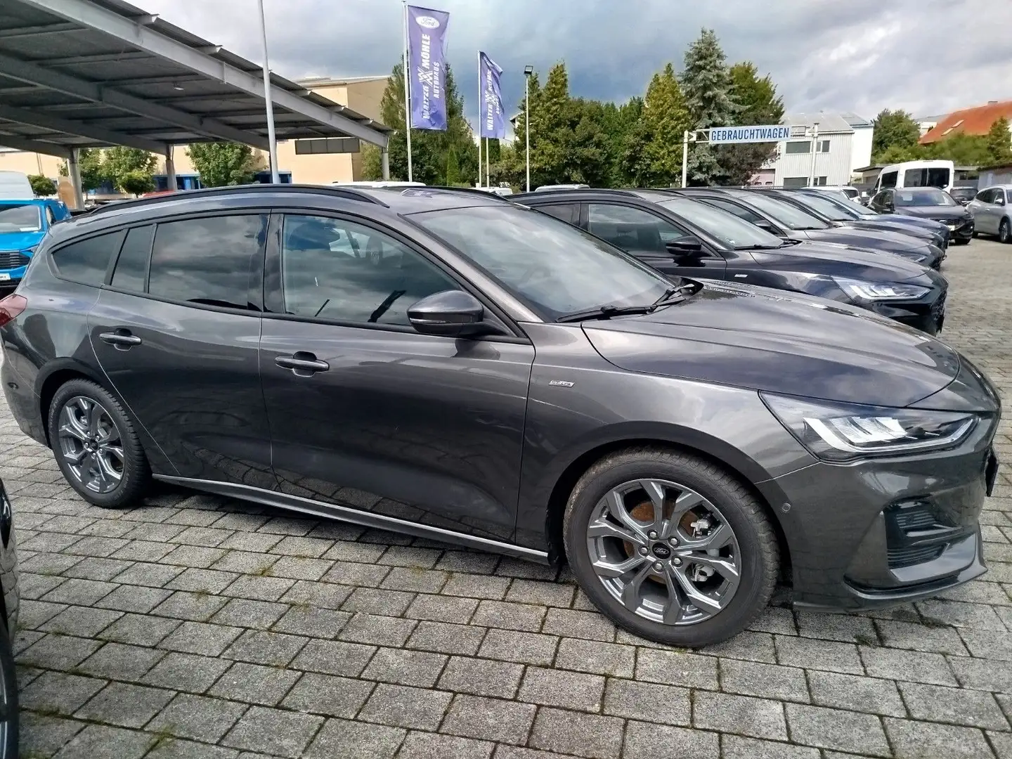 Ford Focus Turnier ST-Line X *AHK schw./ ACC/Head-Up* Grau - 2