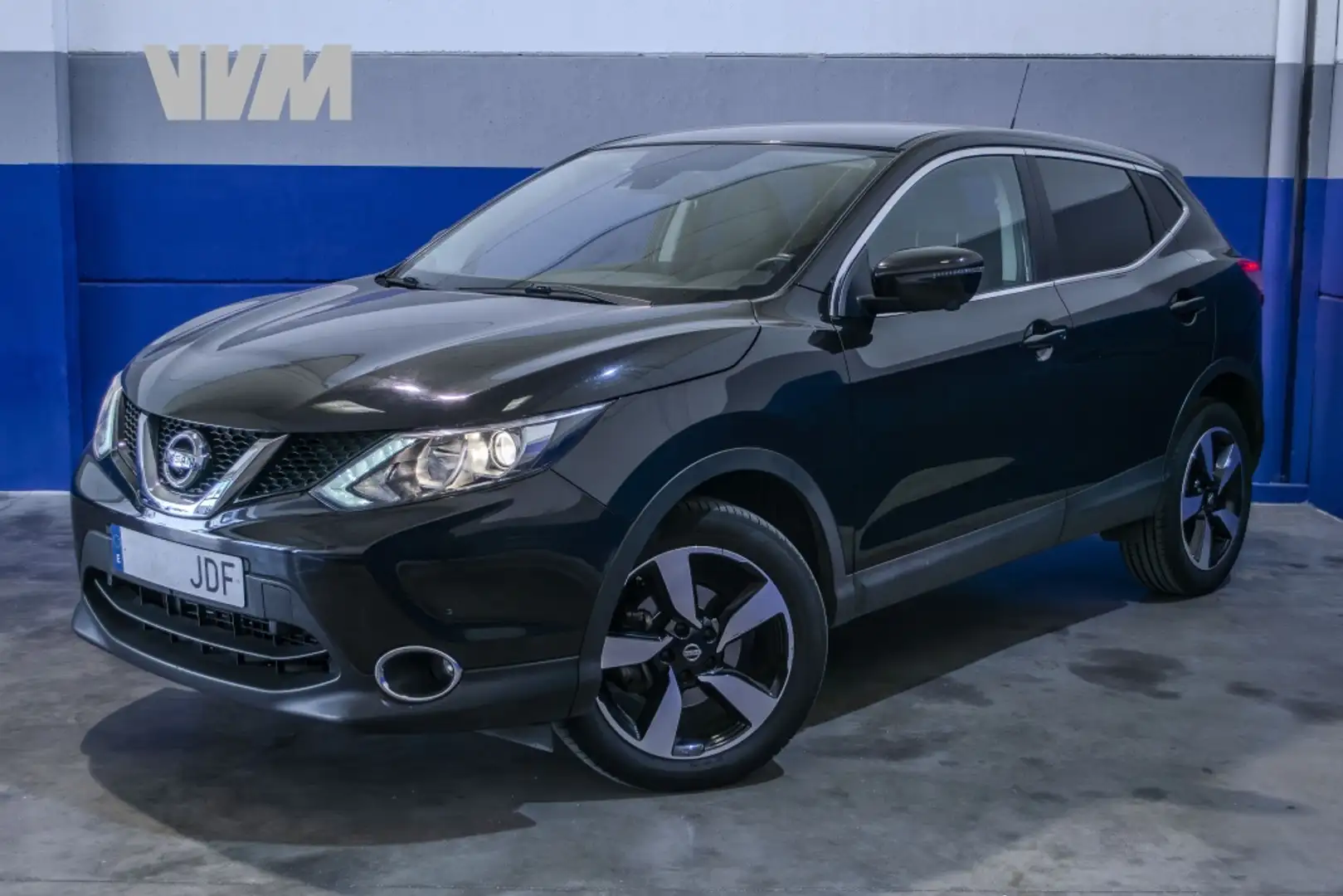 Nissan Qashqai 1.6 DIG-T N-Vision 4x2 Schwarz - 1