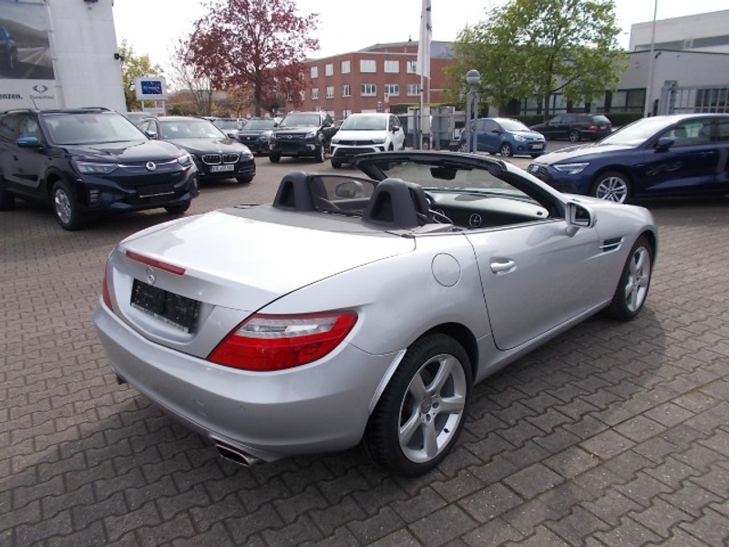 Mercedes-Benz SLK 250 Panodach Leder Navi PDC zus. WR — photo 5