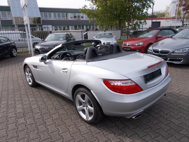 Mercedes-Benz SLK 250 Panodach Leder Navi PDC zus. WR — photo 7
