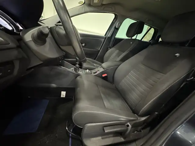 Renault Megane view 10