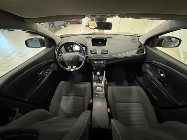 Renault Megane view 9