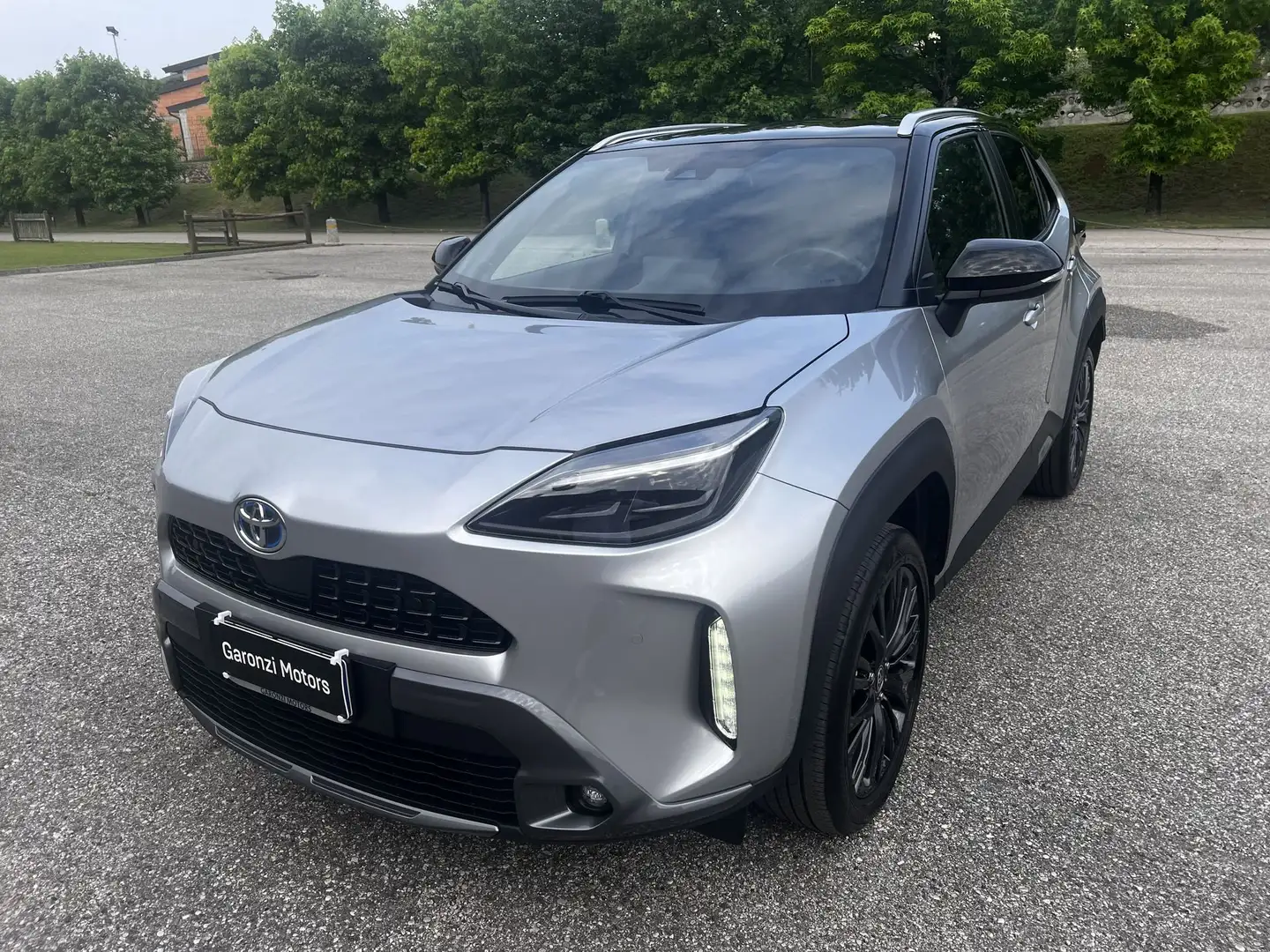 Toyota Yaris Cross 1.5 Hybrid 5p. E-CVT Adventure PREZZO PROMO Zilver - 1
