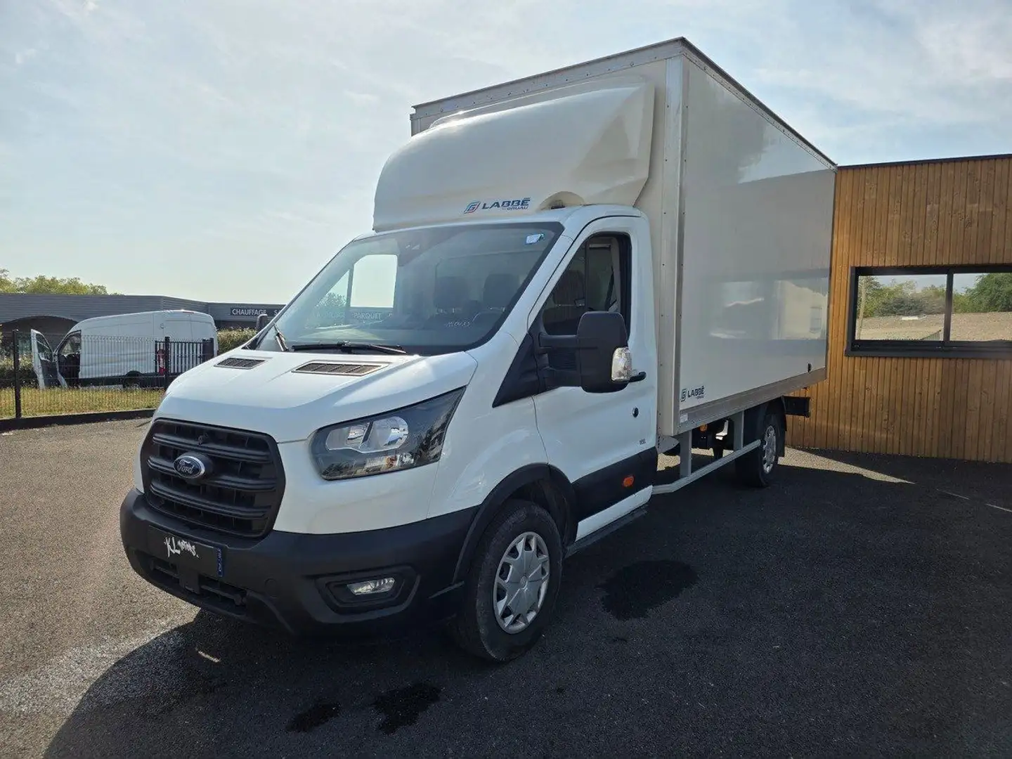 Ford Transit P350 2.0L TDCI 130CH CAISSE 20M3 L4 / 4 100 KM Blanc - 1