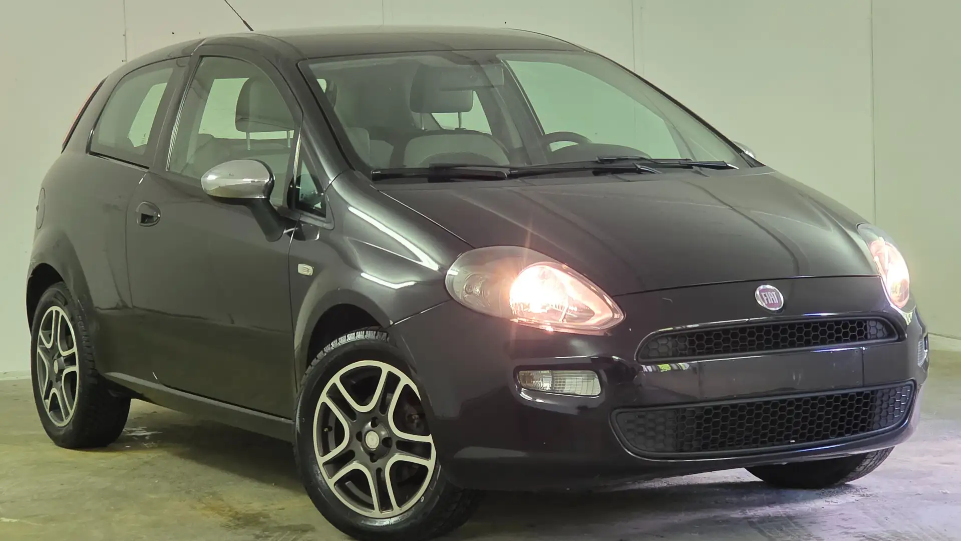 Fiat Punto / 1.2i / Pop / Airco / Garantie 12mois Zwart - 2