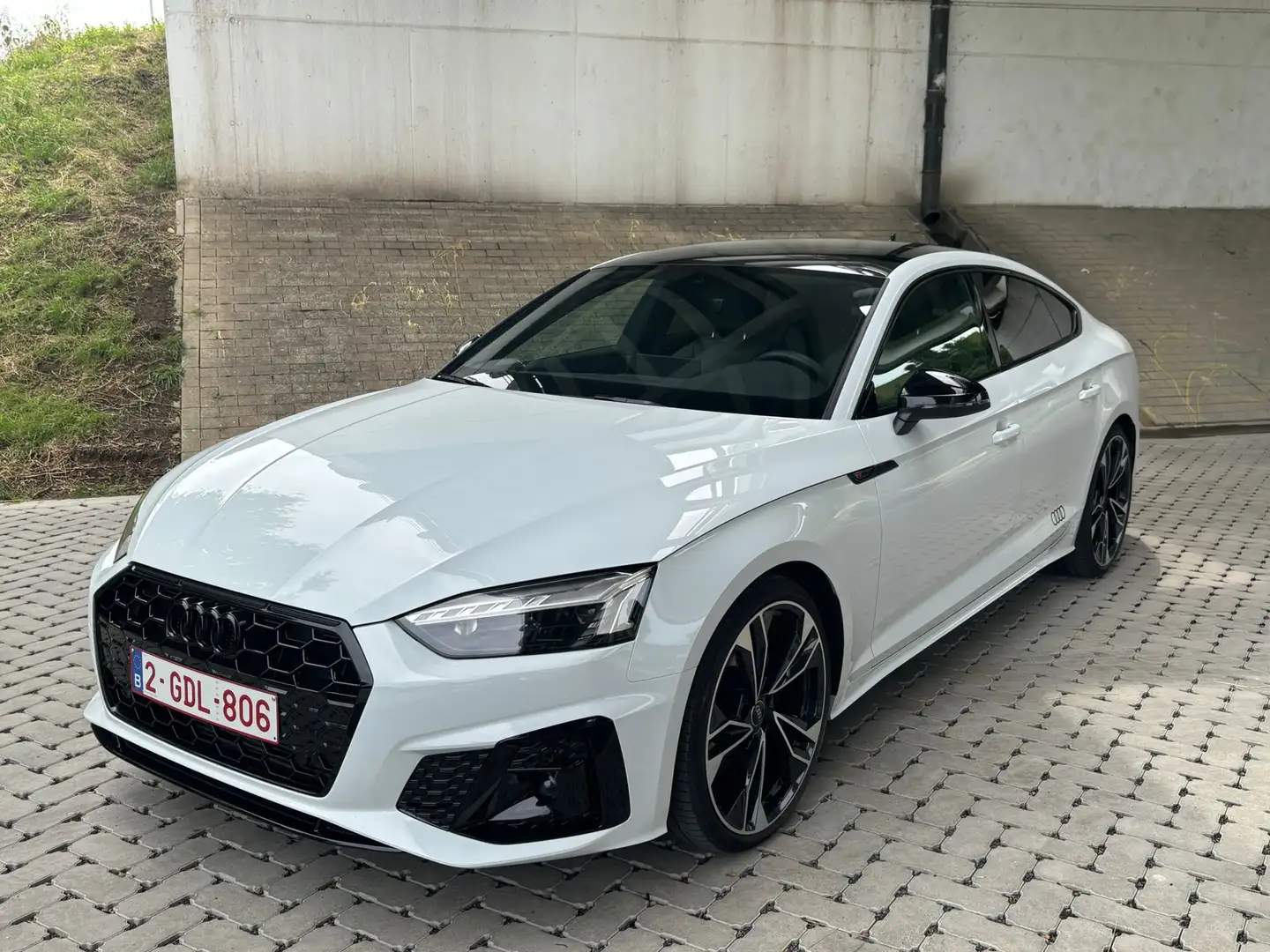 Audi A5 A5 Sportback 35 TFSI  compétition Wit - 1
