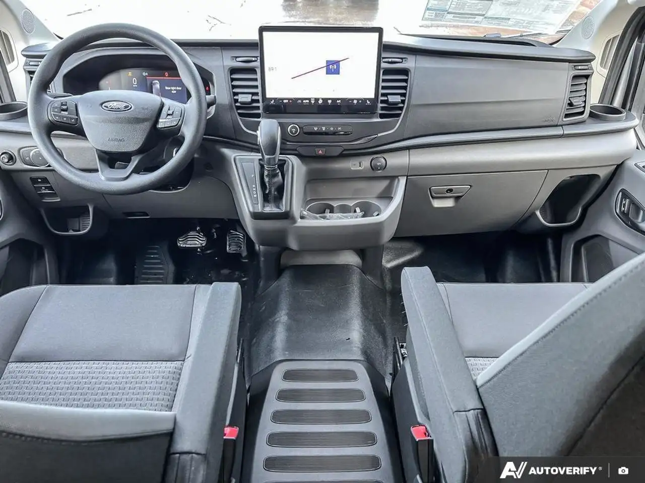 Ford Transit Cargo Van снимка Ford Transit Cargo Van