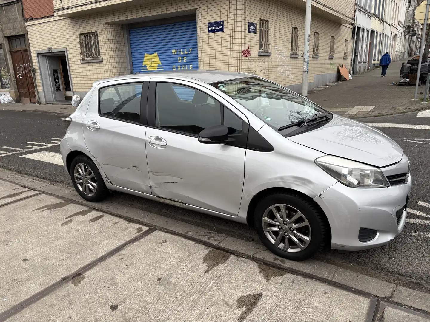 Toyota Yaris 1.0. Sol - 2