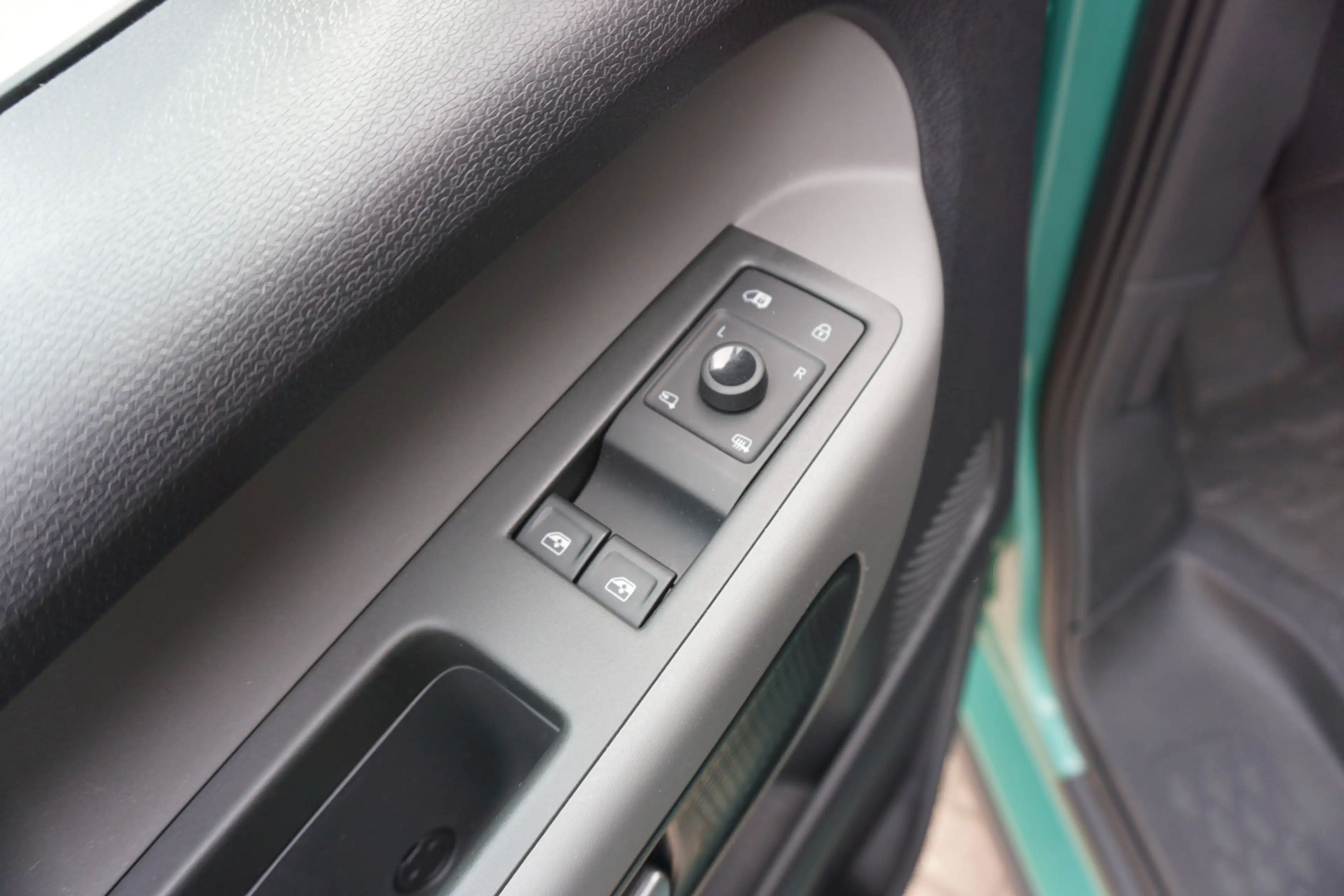 Volkswagen ID. Buzz Cargo 77 kWh Trekhaak | Camera | IQ Light — photo 8