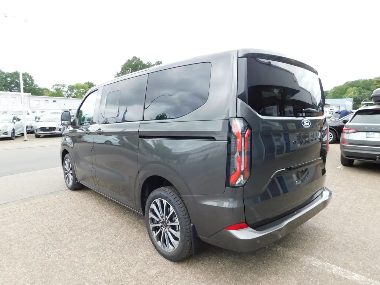 Ford Tourneo Custom 2026 — фото 9