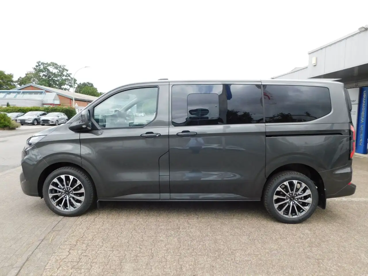 Ford Tourneo Custom 2026 — фото 10