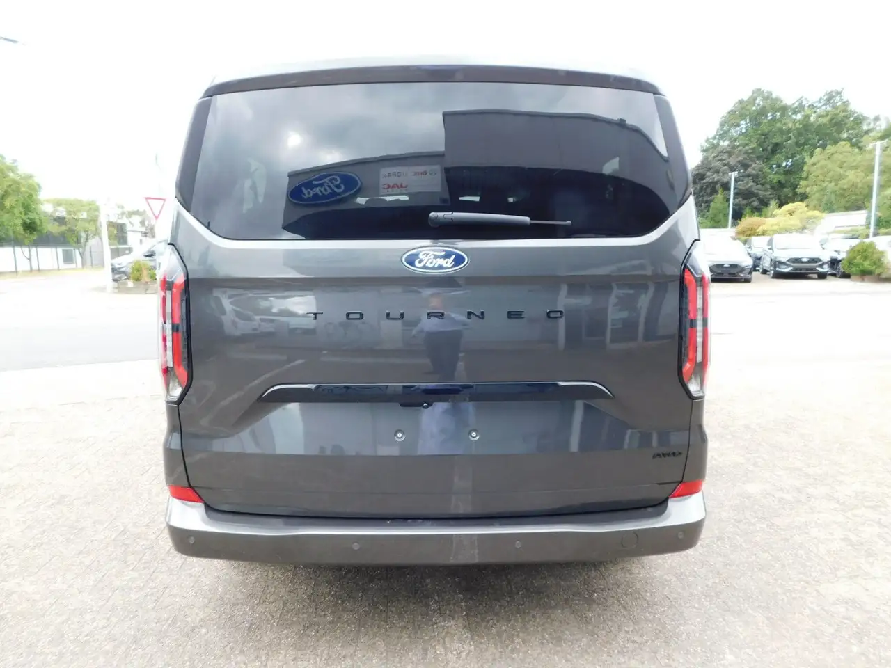 Ford Tourneo Custom 2026 — фото 8