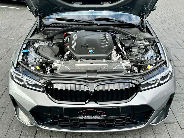 BMW 3 Series view 6