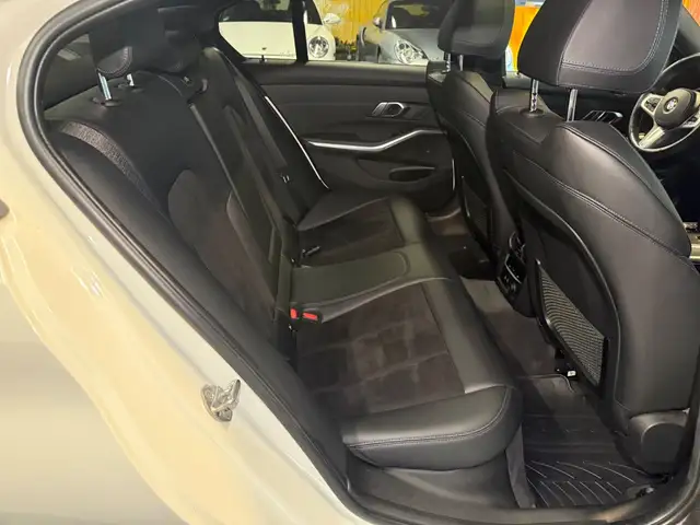 BMW 3 Series view 13