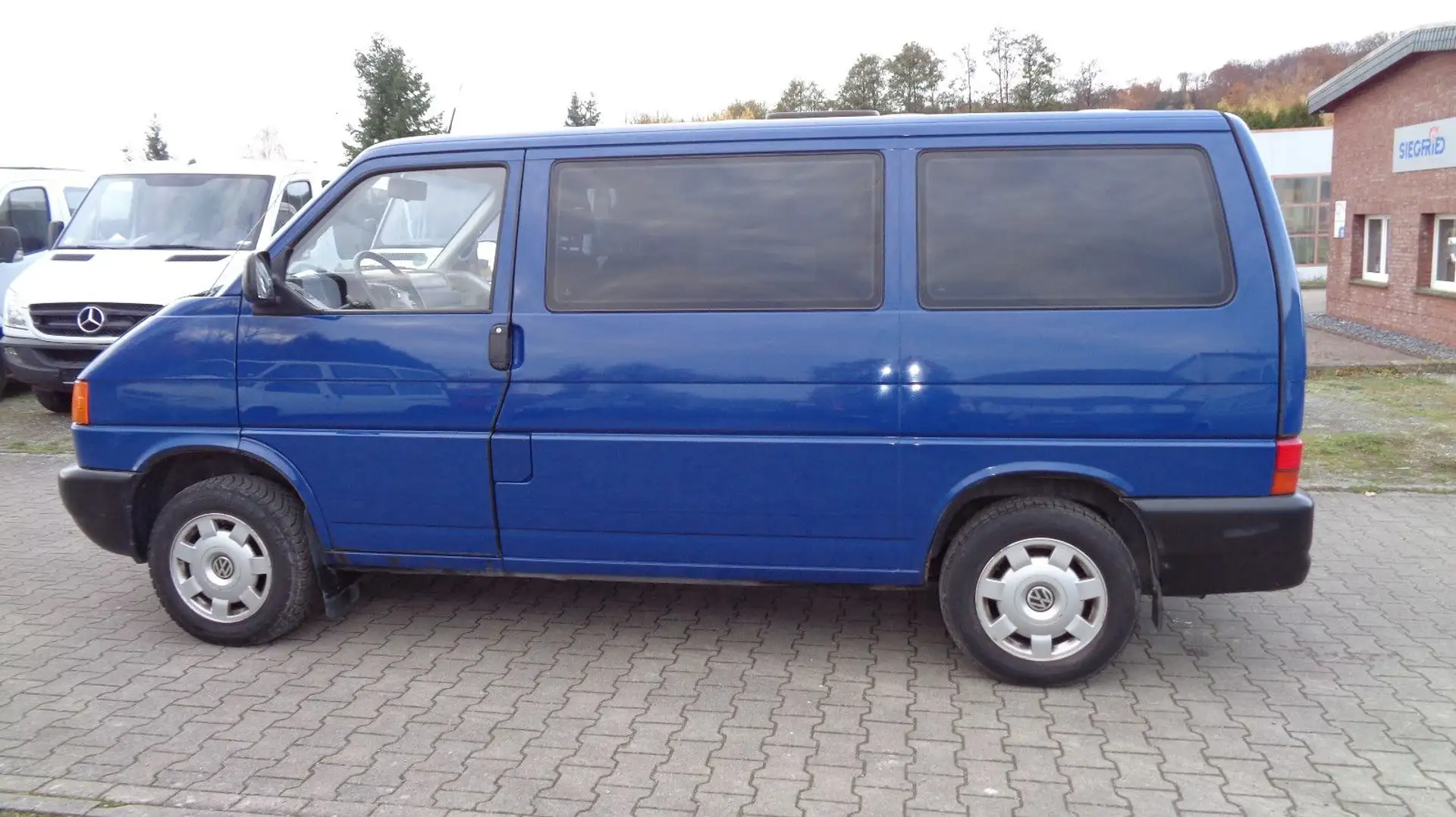 Volkswagen T4 Blau - 1