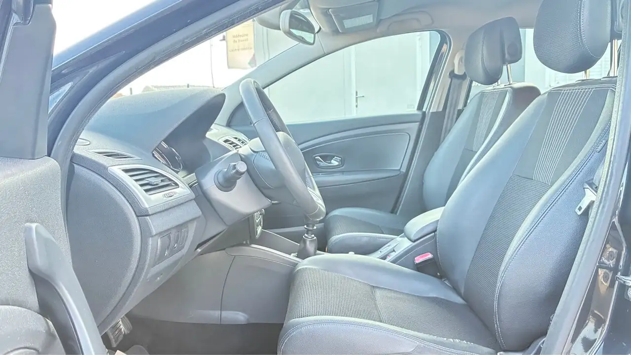Renault Megane Grandtour — photo 10