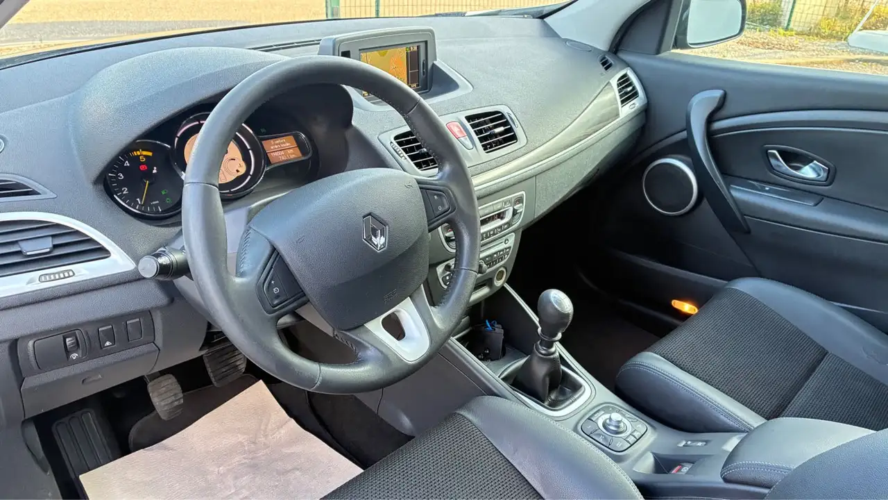 Renault Megane Grandtour — photo 9