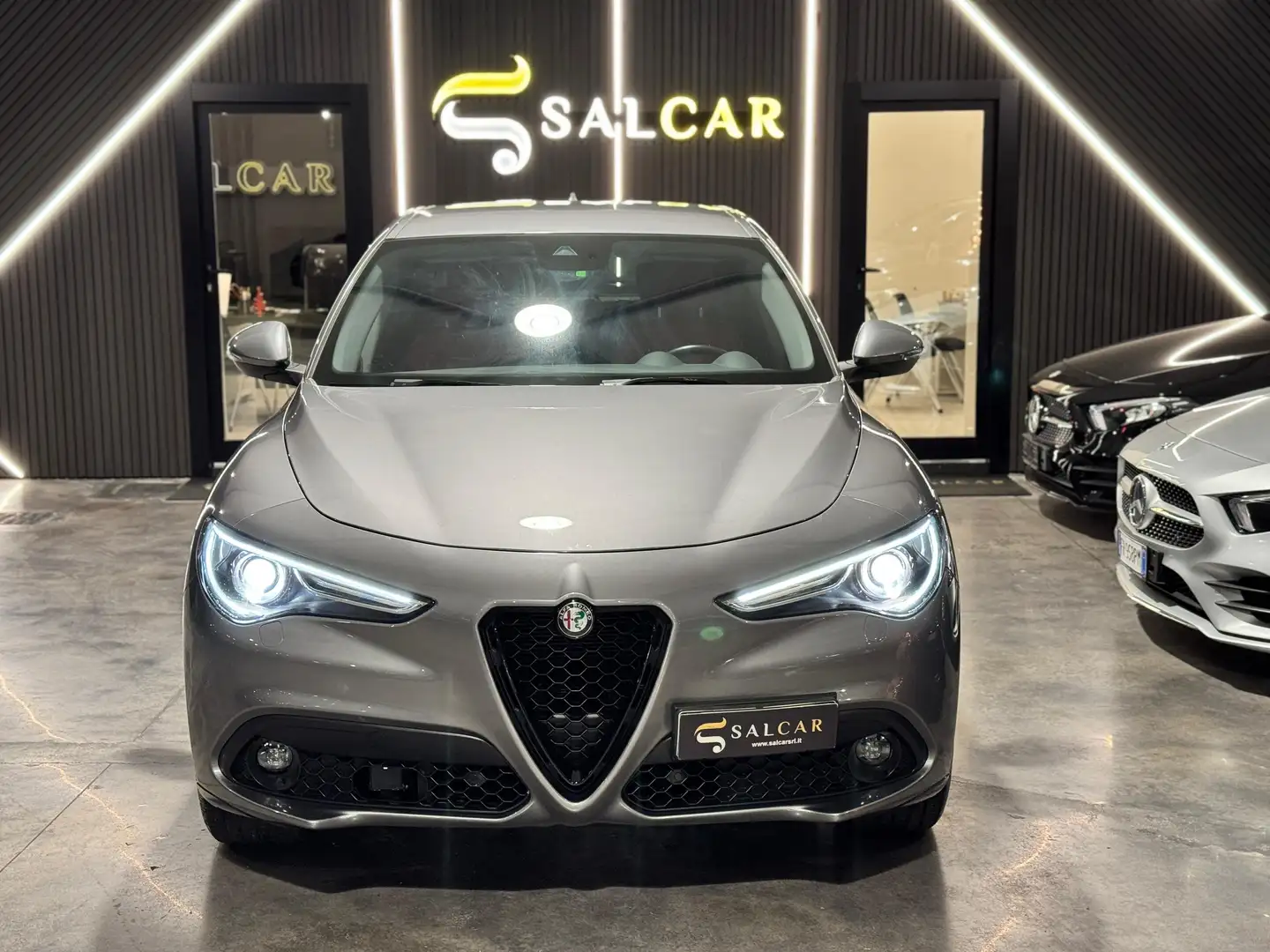 Alfa Romeo Stelvio 2.2 t Veloce Ti Q4 210cv 2021 Grigio - 2