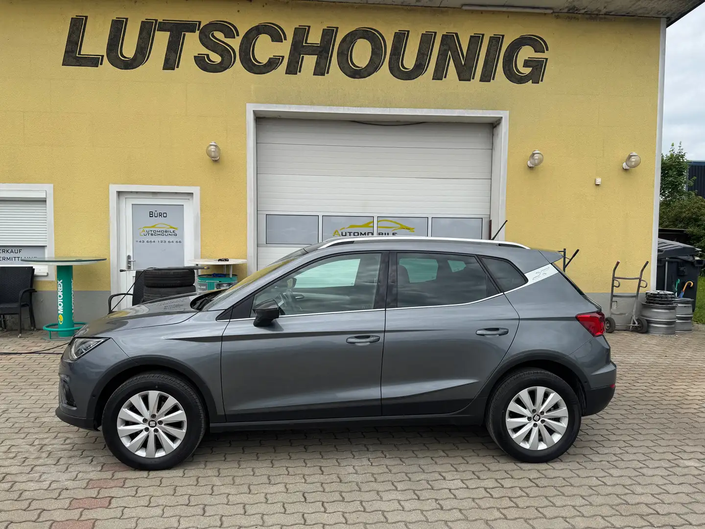 SEAT Arona X Cellence 1.6 TDI 70 KW Grau - 2