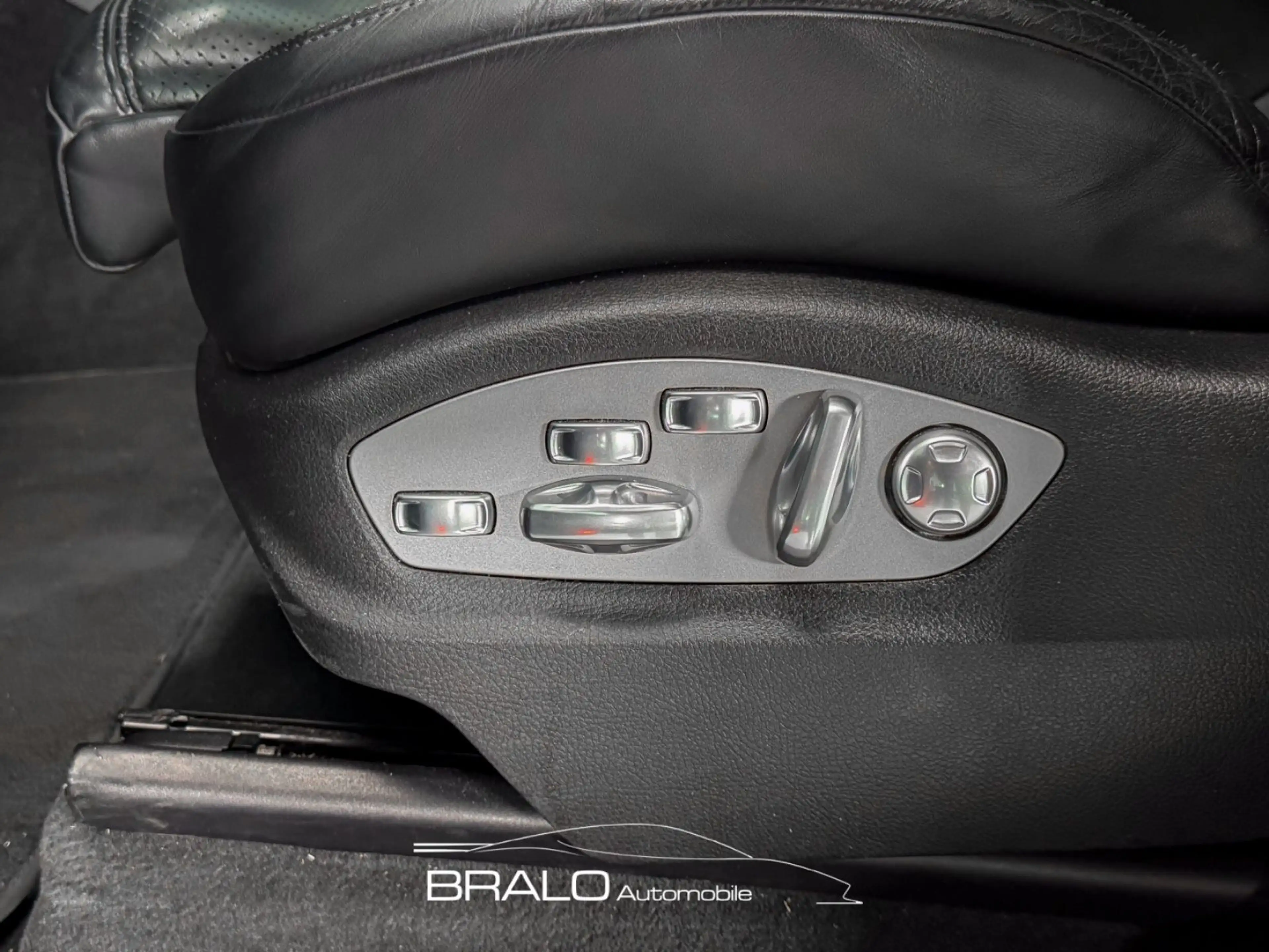 Porsche Macan 2.Hd, Vollausstattung, Scheckheft — photo 11