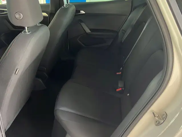 Seat Arona view 13