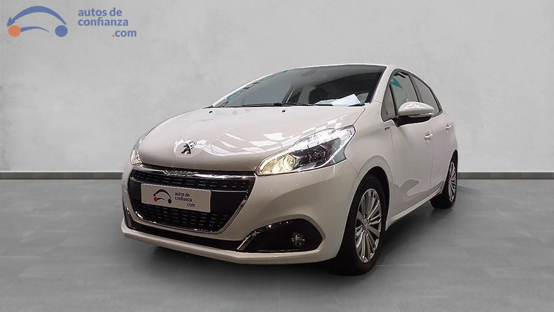 Peugeot 208 1.2 PureTech S&S Signature 82 - 1
