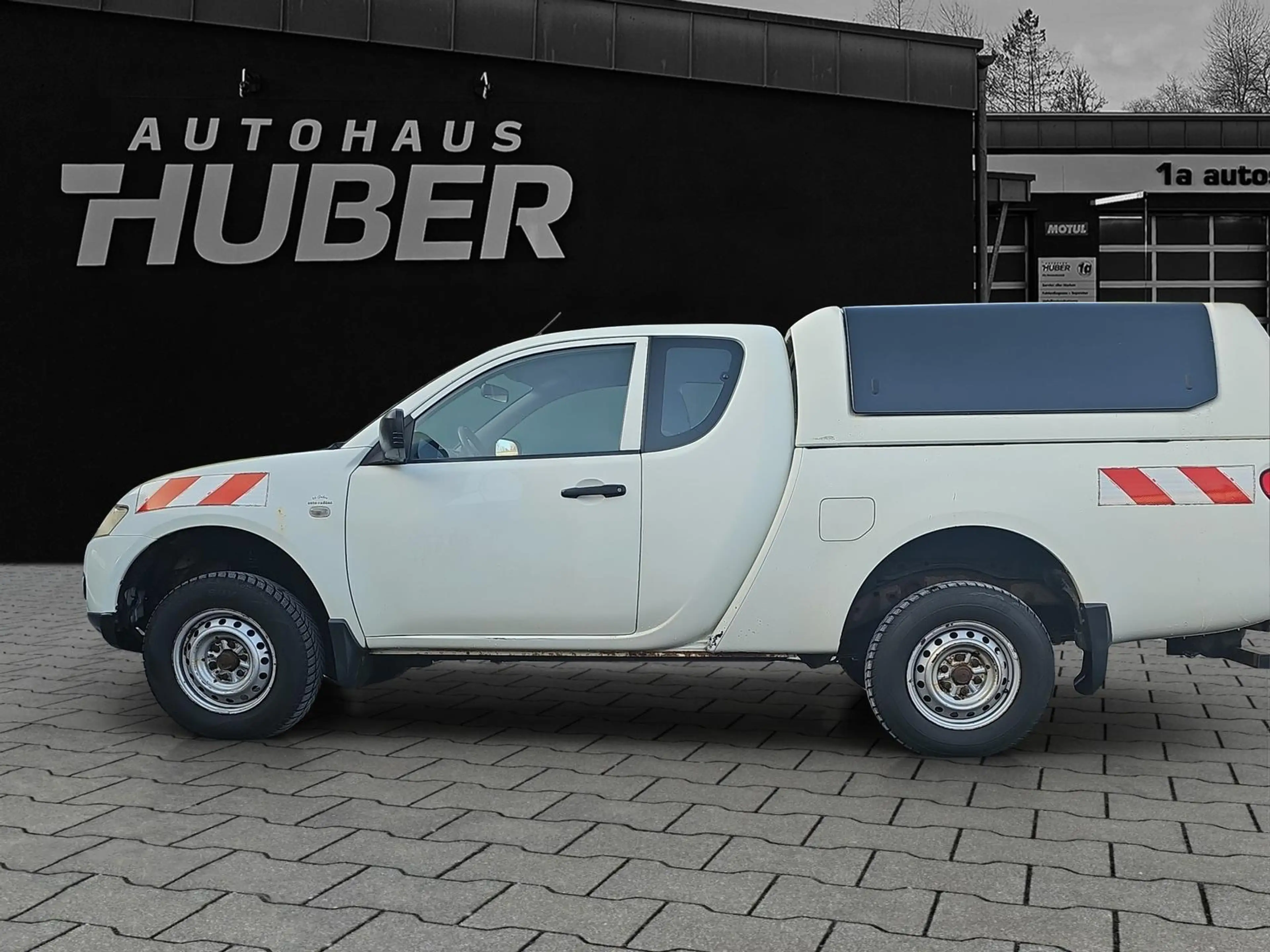 Mitsubishi L200 Invite Club Cab 4WD Kaot Hardtop AHK MwSt. Standhe — photo 3