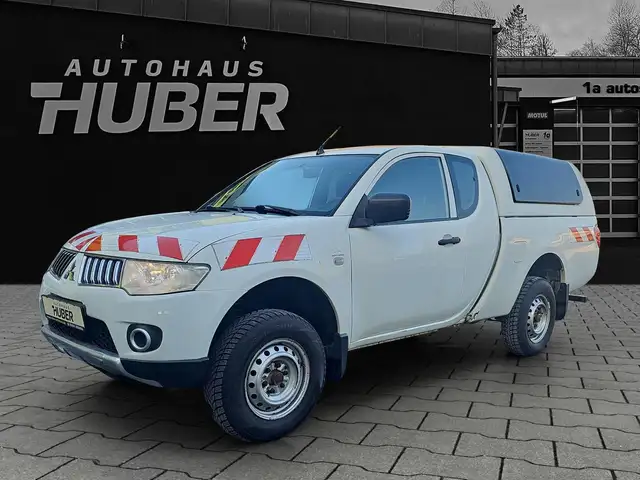 Mitsubishi L200 Invite Club Cab 4WD Kaot Hardtop AHK MwSt. Standhe