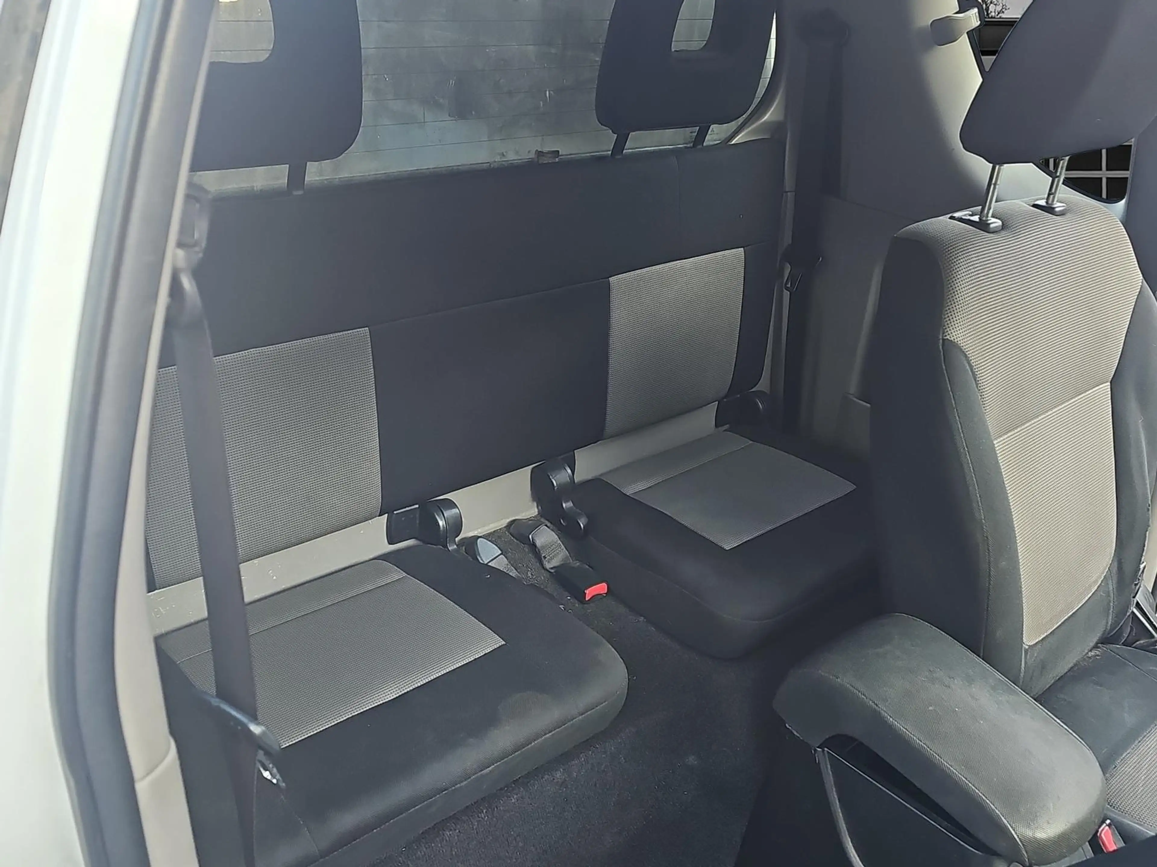 Mitsubishi L200 Invite Club Cab 4WD Kaot Hardtop AHK MwSt. Standhe — photo 12