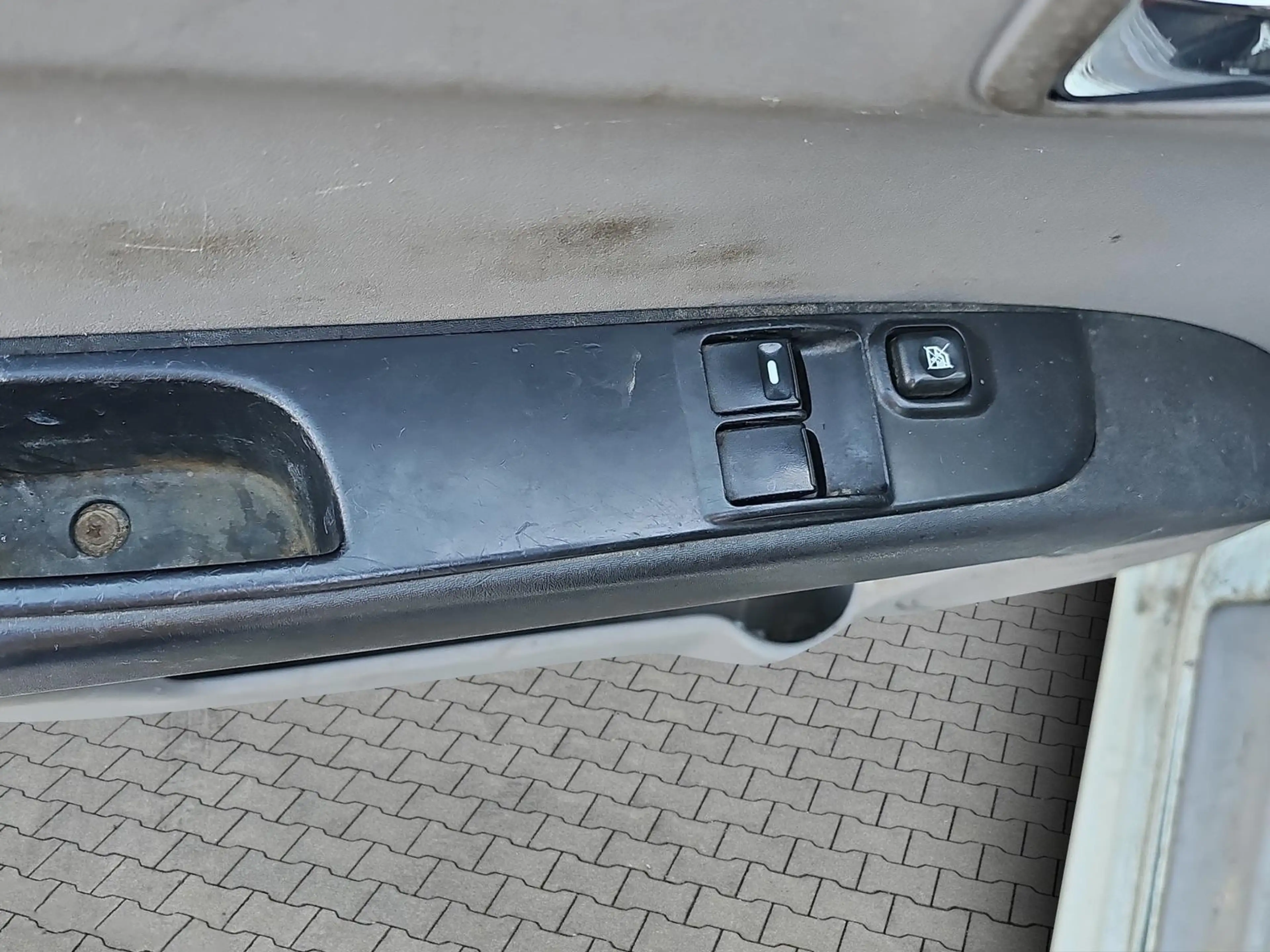 Mitsubishi L200 Invite Club Cab 4WD Kaot Hardtop AHK MwSt. Standhe — photo 6