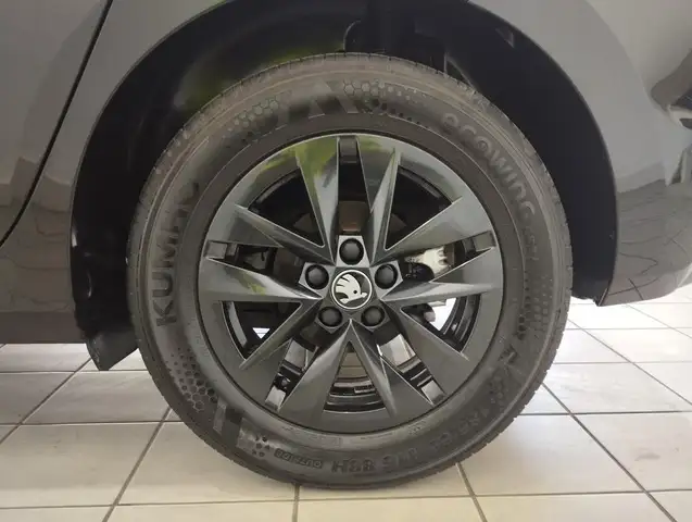 Skoda Fabia view 8