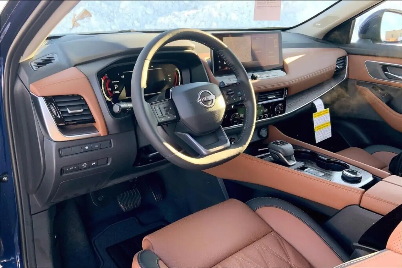 Nissan Rogue снимка Nissan Rogue