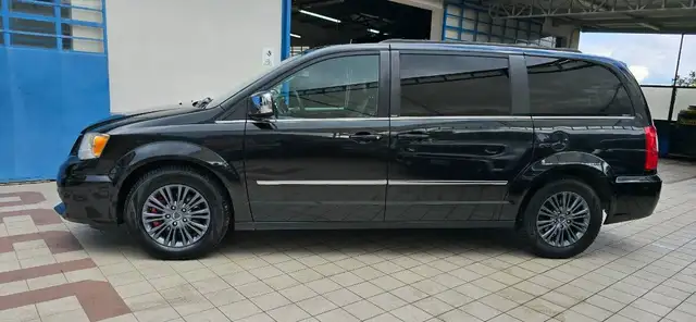 Lancia Voyager 2.8L Platinum 178cv auto *motore nuovo gar full*